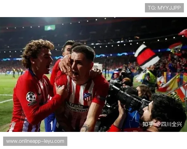 卡瓦尼关注香港大埔火灾？生命远比足球沉重，揭秘球星的社会责任感